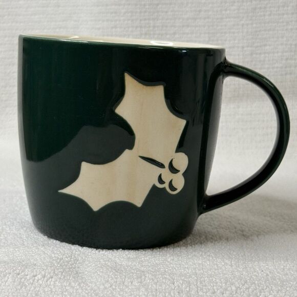 Starbucks Coffee Holiday 2011 Coffee Mug 16 Fl Oz Green Cup Holly Leaf & Berries - Picture 2 of 6